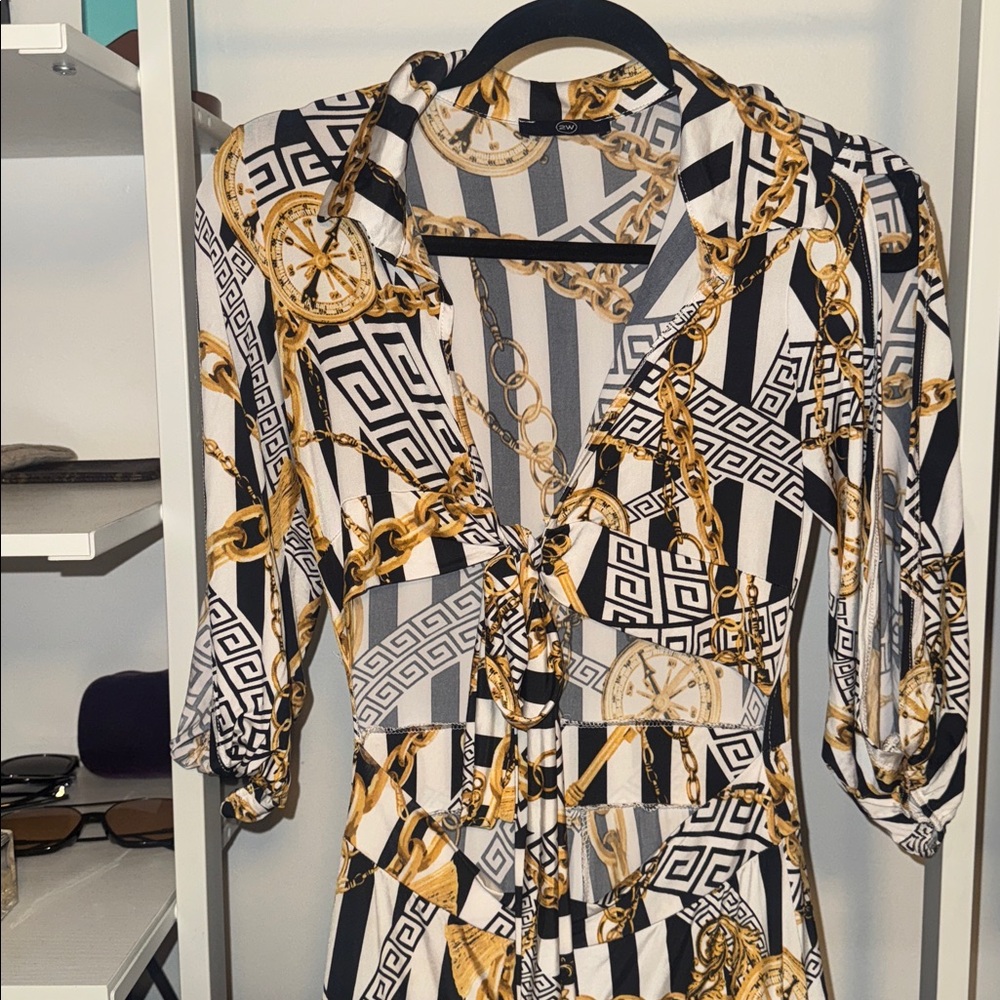 Stylish Black And Gold Patterned Two-Piece Set - image 2